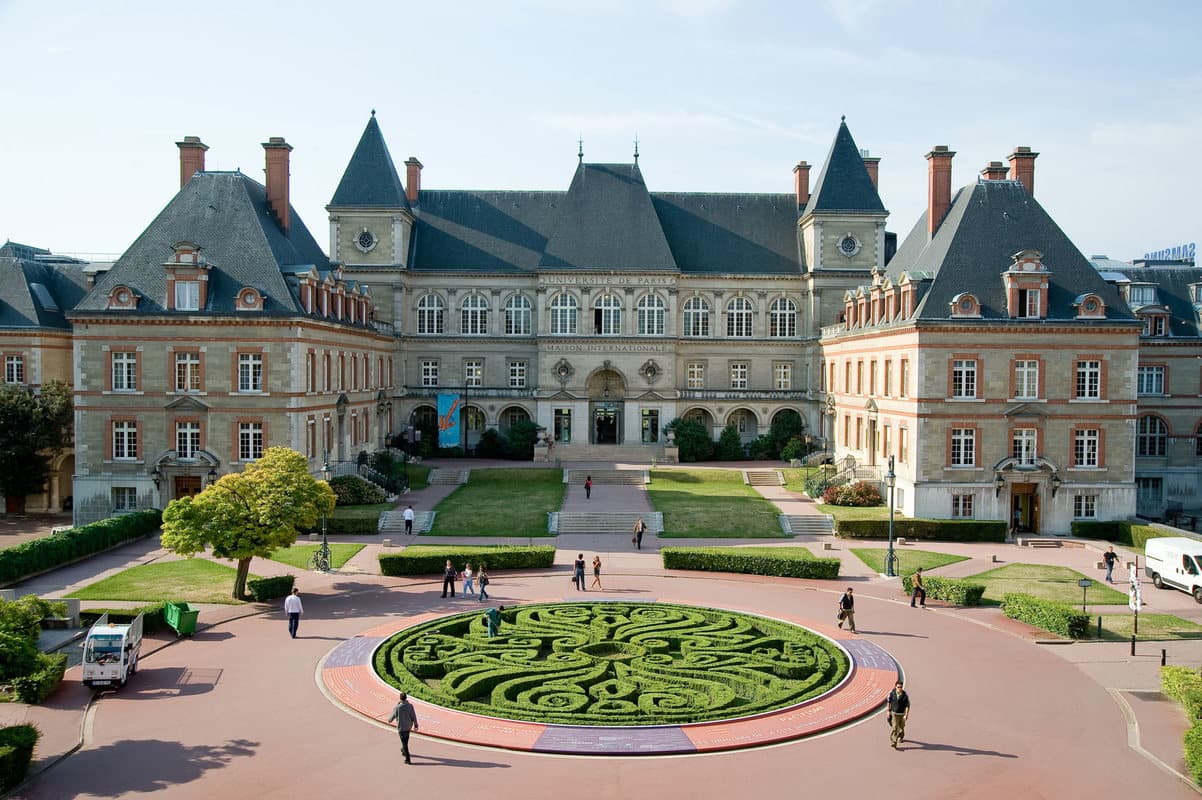 Schiller International University – Paris campus image